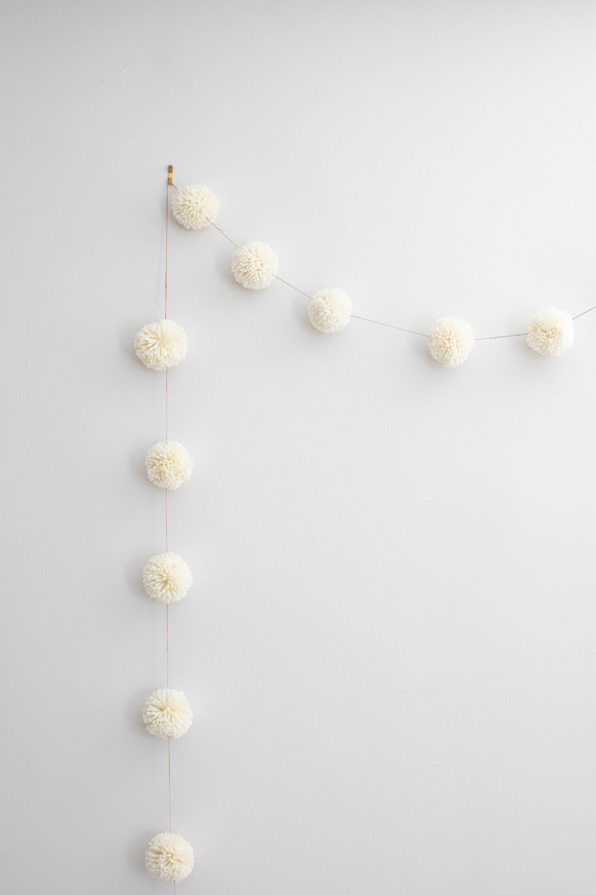 DIY Disposable PomPom Maker