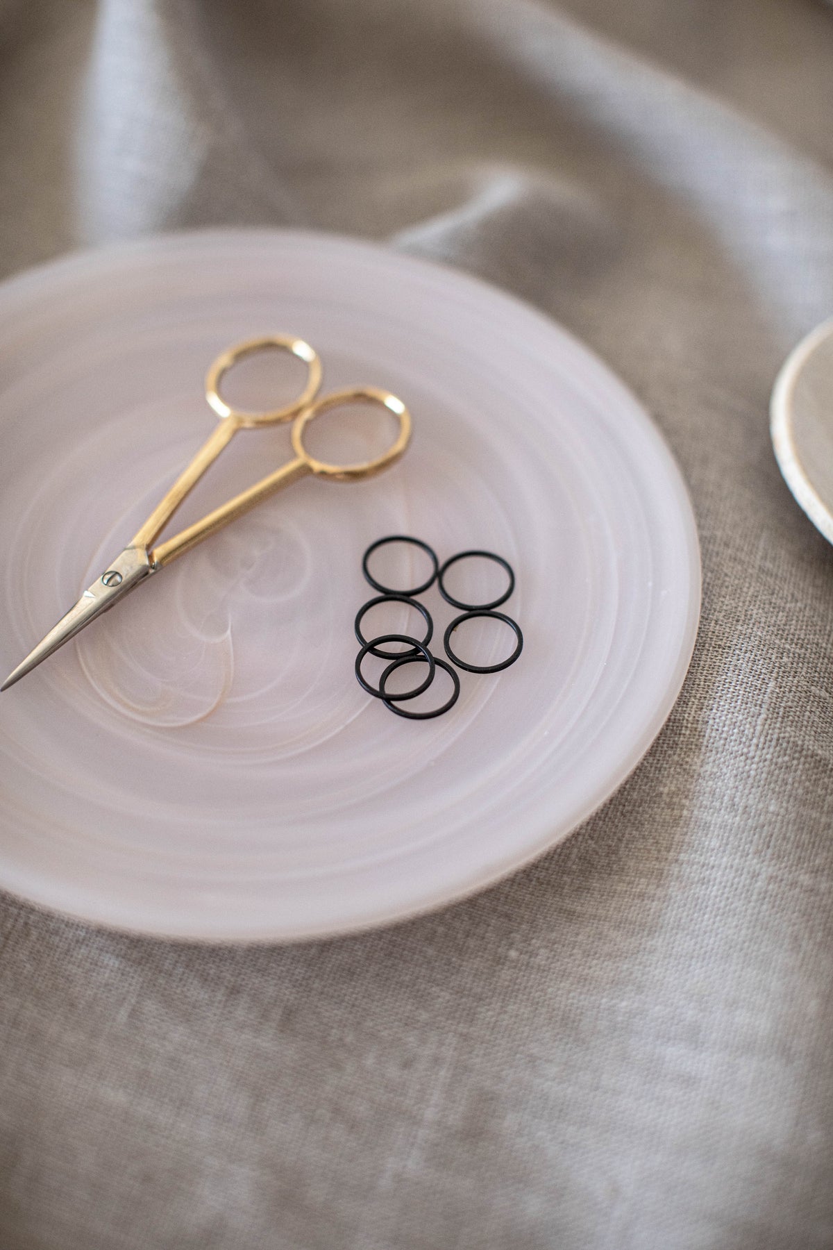 Minimal 14K Gold Stitch Markers - Round
